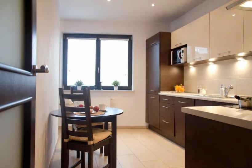 Apartament Piaskowa 6, Obszerny, 98m2, Z 2 Syp Dla Rodzin Do 8s By Visitwarsaw